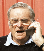 Marcel Peltier au téléphone